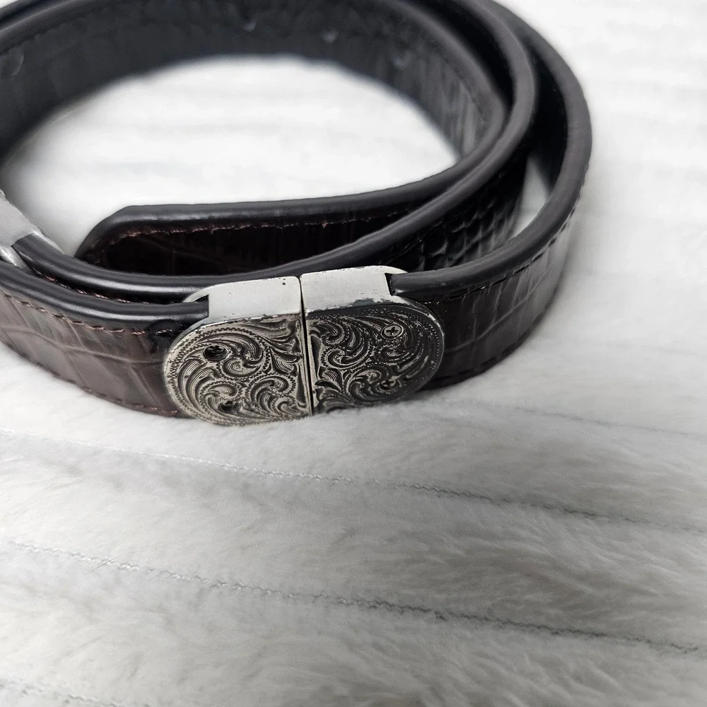 Western Leather Belt 32 Brown Croc Embossed Silver Buckle Cowboy Cowgirl Rodeo - Picture 2 of 15